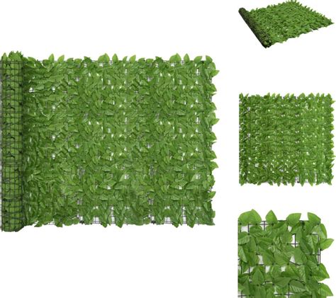 Decoratieve camouflagenetten boven terras tonen sfeer en privacy