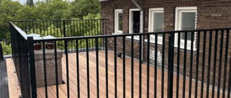 Renoparts hekwerk op dakranden