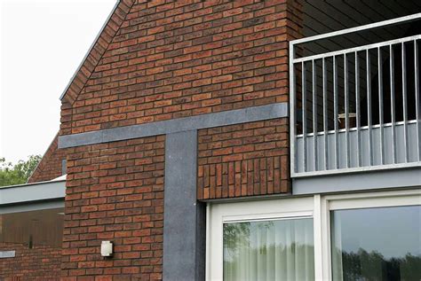 voorbeeld van gevelbekleding met Belgisch hardsteen