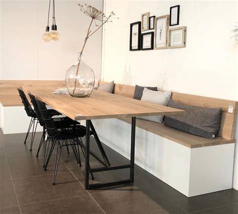 Kleine eethoek ideeën met bank en uitschuifbare tafel