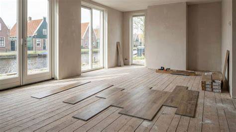 Infographic: overzicht van stappen bij het inmeten en leggen van tapijt op houten ondervloer