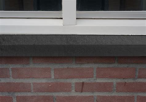 Foto: Scherpe details van raamdorpel afwerkingen