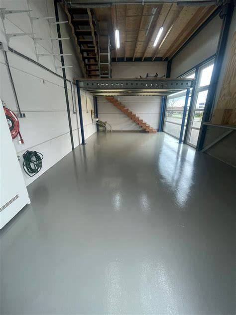 Infographic: Keuzehulp voor garagevloeren (materialen, klikvloeren, anti-slip opties)