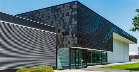 Productiefaciliteit Trespa Weert - fabriek en panelen