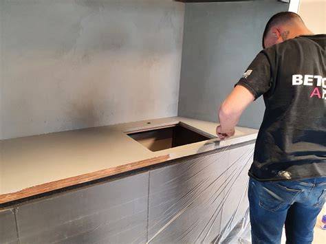 Infographic: bouw stap-voor-stap beton cire aanrechtblad