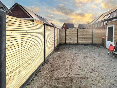 Showroomillustratie: verschillende luxe hout-beton schermen