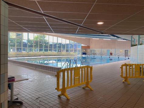 Infographic: Overzicht van renovatie en upgrade van Zwembad Groenoord, inclusief target data en duurzame installaties