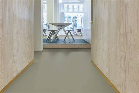 Voorbeeld: Marmoleum vloer met Topshield pro afwerking