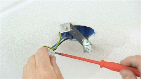Infografiek: overzicht veilig lamp ophangen
