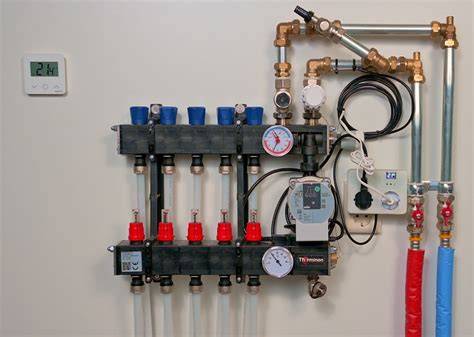 Diagram: Circulatiepad van cv-water door vloerverwarming