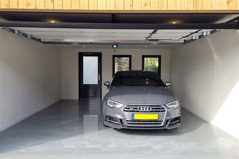Infographic: Vergelijking van garagevloer opties (PVC, coating, tegels, rubber, beton)