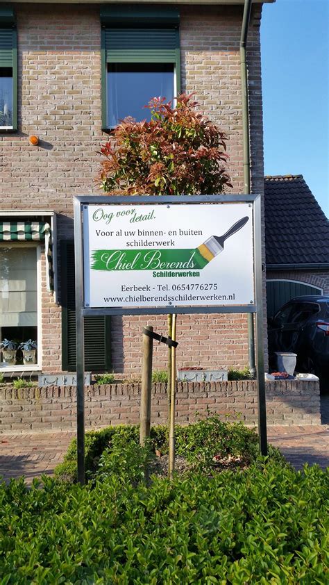 Kantoor van Kornet Schilderwerken met een bord