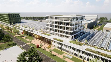 Architectonisch overzicht van de voormalige Philips energiecentrale TR op Strijp T, met focus op de diverse bouwfasen en materialen.