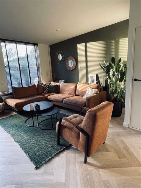 Industriële woonkamer met baksteenlook en 3D-tekstuur