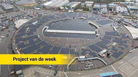 Infographic: Duurzaamheidskenmerken van het vernieuwde winkelcentrum Middelburg, inclusief zonnepanelen, daglichttoetreding en circulaire materialen