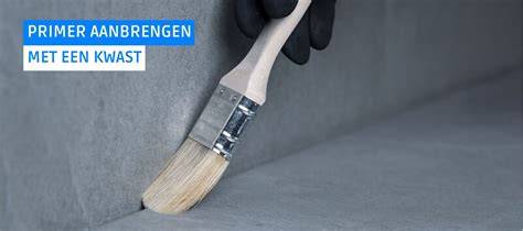 Voorbereiding van ondergrond: schrapen, reinigen en primer aanbrengen