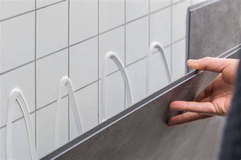 Infographic: stappenplan waterdicht maken en wandtegels plaatsen