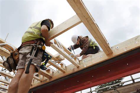 Installatievolgorde: basis, secties, bevestiging en afwerking