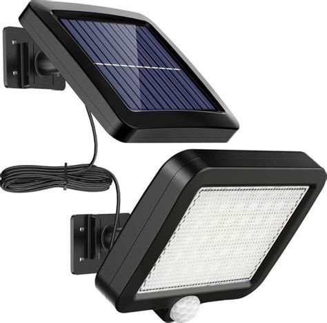 Illustratie: LED vs spaarlamp vs zonne-energie buitenverlichting