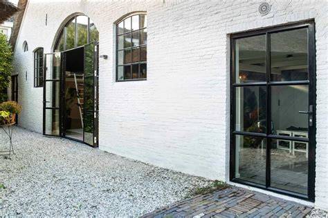 Illustratie: Verfkeuzes en afwerking van buitendeuren