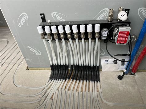 Diagram: Opbouw onder vloerdek- en verdelerinstallatie