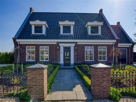 Voorbeelden van verschillende buitenpleister afwerkingen