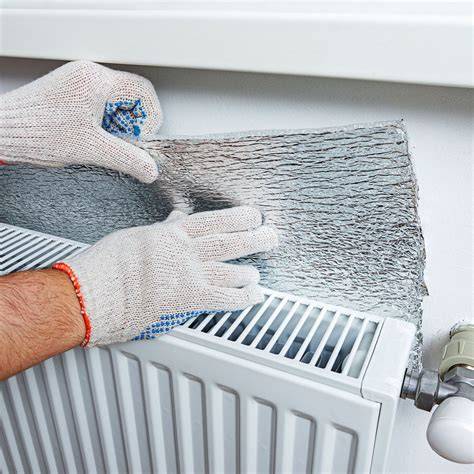 Infographic: Werkingsprincipe van radiatorfolie en radiatorisolatiepanelen