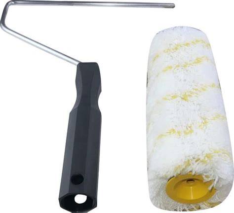 roller met lange pool en primerflacons
