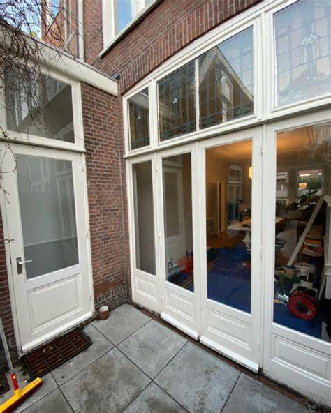 Foto: Voorbeeld van jaren ’30 kozijnen met hoogglans afwerking