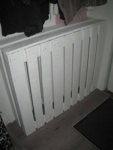 DIY pallet radiatorombouw in stijlvol wit