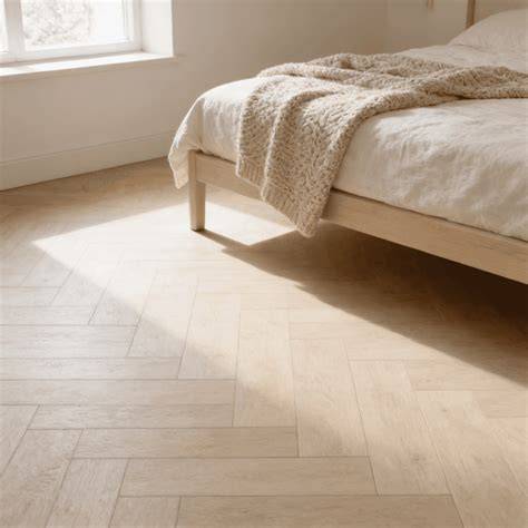 Foto: Ljappearance van wit esdoorn laminaat in Scandinavische living
