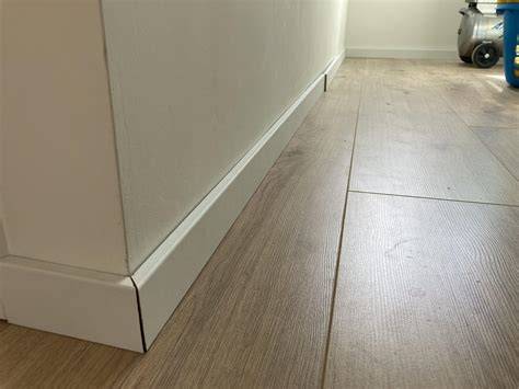 Foto: Goed afgetrokken randstroken en plinten