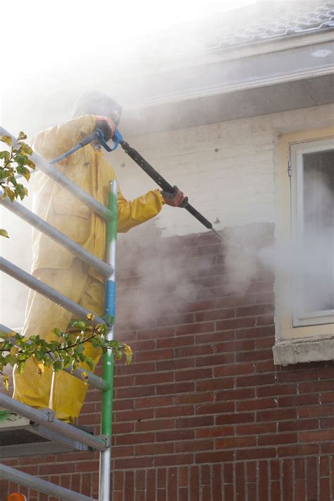 Afbeelding: Overzicht gevelreiniging methodes (stoom, zandstralen, nevelstralen, chemisch)