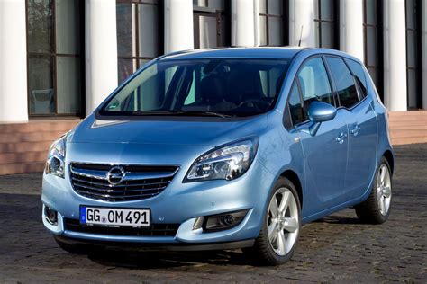 Afbeelding: Ontmantelingsstappen dakantenne Opel Meriva