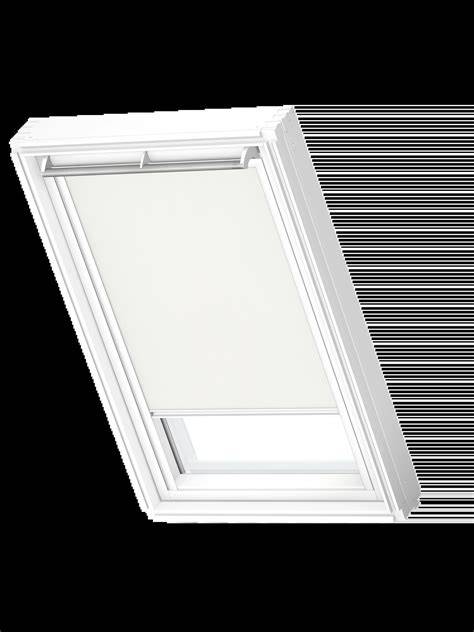Infographic: montagemogelijkheden en onderdelen van Velux rolgordijn GGL 304