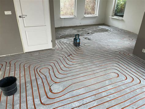 Diagram: warmtegeleiding in zandcementvloer met vloerverwarming