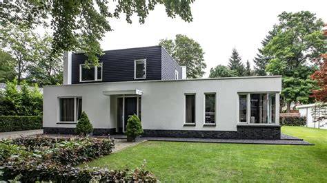 Foto: Gevelisolatie en moderne ramen in een jaren ’50 woning