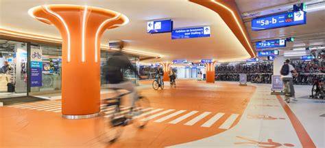 Fietsenstalling Delft Campus met capaciteit voor 5.000 fietsen