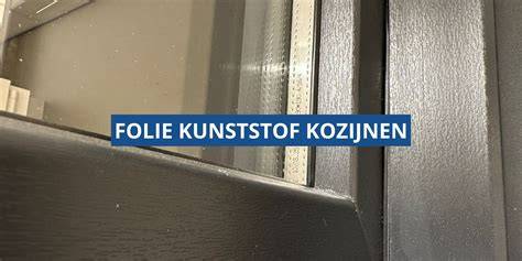 Infographic: oorzaken en oplossingen voor bladderende folie op kunststof kozijnen