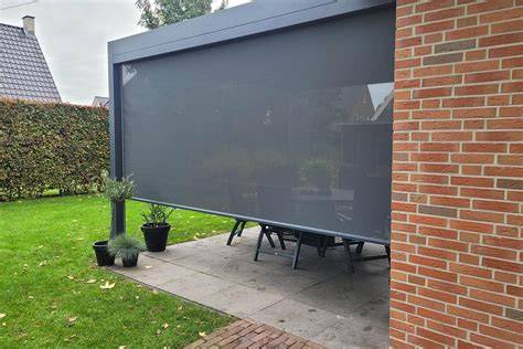 Afbeelding: Overzicht van afsluitingsmogelijkheden voor overkappingen (lamellen, screens, shutters, glaswanden)