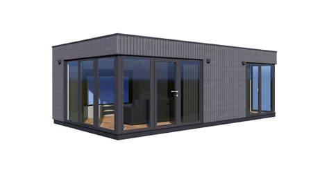 Foto: geïsoleerd tuinhuis met badkamer en prefab elementen