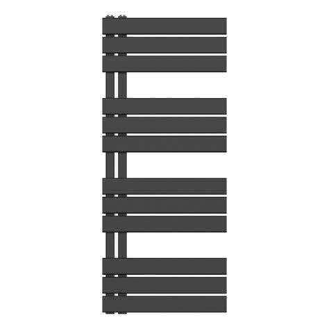 Illustratie van een handdoekradiator met middenaansluiting en links/rechts aansluiting
