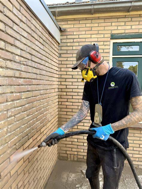 Volgorde: inspectie → reinigen → herstellen/vervangen → impregneren