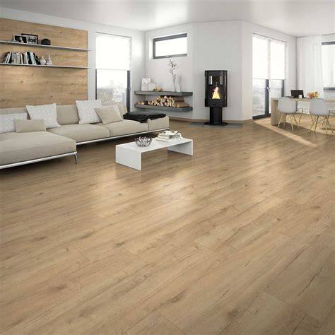 Infographic: Kenmerken Decomode Kingsize Faro laminaat (brede planken, V-groef, krasbestendigheid, CRÈME-wit tint)