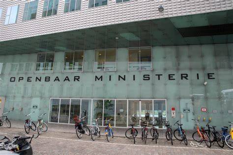 Infografiek: route van een strafzaak binnen het Openbaar Ministerie en de rol van de Hoge Raad