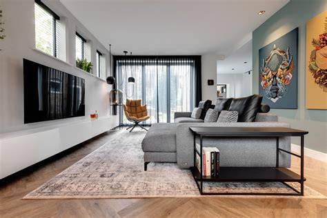 Foto van jaren dertig woning met gerenoveerde vloer