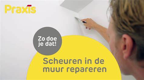 Afbeelding: stappenplan voor het repareren van scheuren in stucwerk