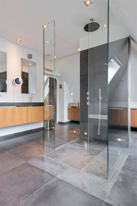 Showroombeleving met grote beloopbare oppervlakken