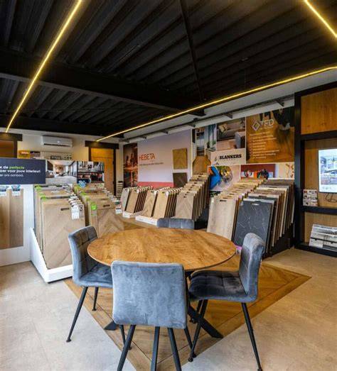 Foto: Showroom met antraciet DreamClick vloeren