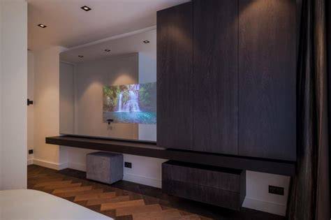 Logo en sfeerbeelden van Best Interiors en partner projecten